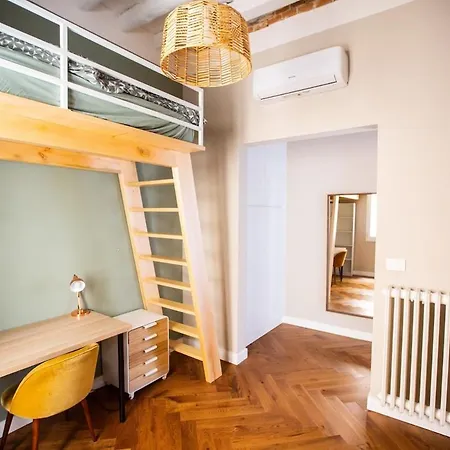 Newly Restored, Historic & Bright Apartment,3 Bed *