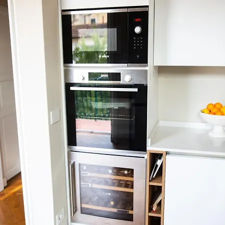 Newly Restored, Historic & Bright Apartment,3 Bed Apartment Florence